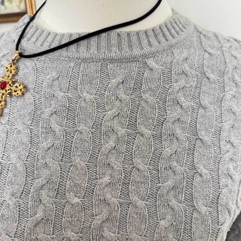 vintage grey cable knit crew sweater - Picture 6 of 8